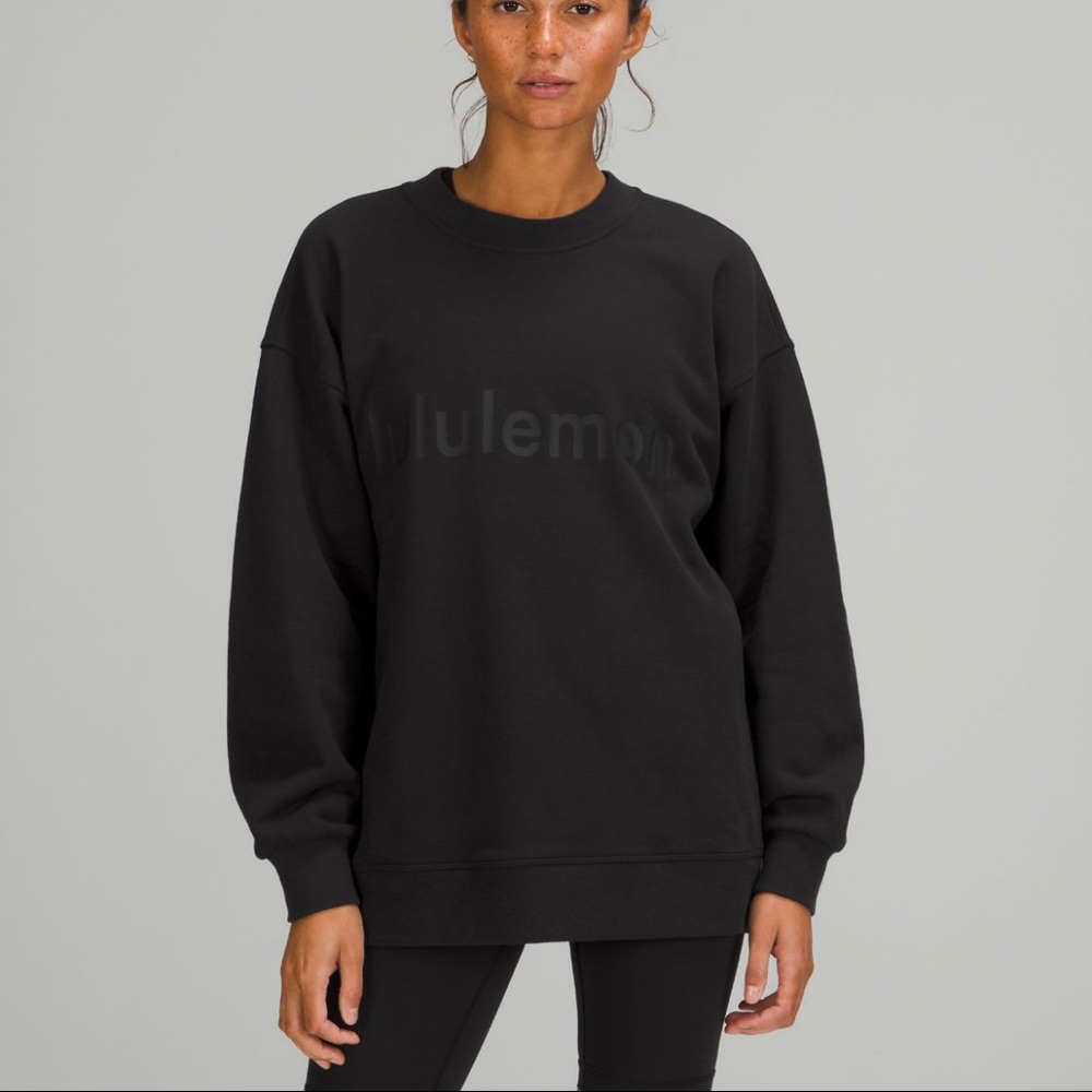 perfectly oversized crew graphic
